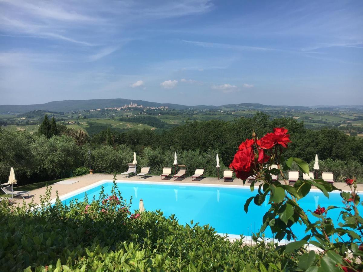 Adalberto San Gimignano Bagian luar foto
