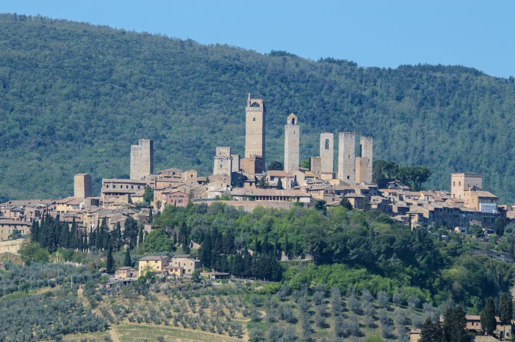 Adalberto San Gimignano Bagian luar foto